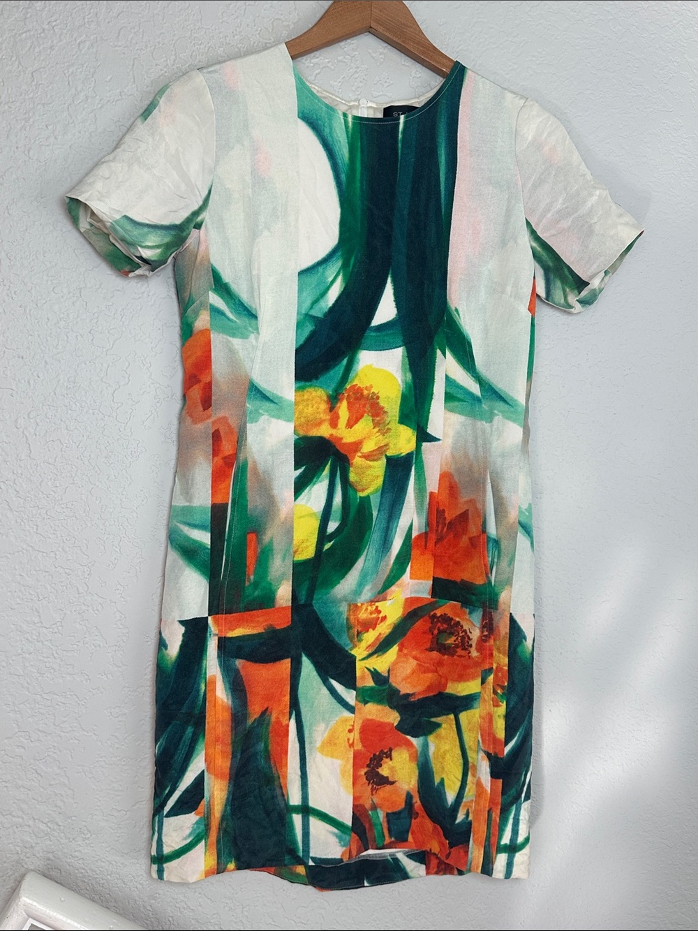 St. John Silk Shift Dress Artsy Floral Abstract Short Sleeve Designer Size 8